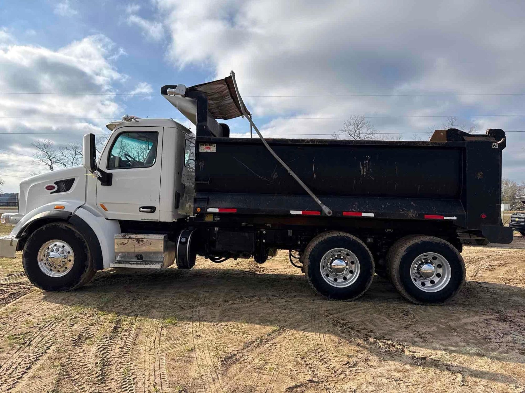 2017 PETERBILT 567 DUMP TRUCK