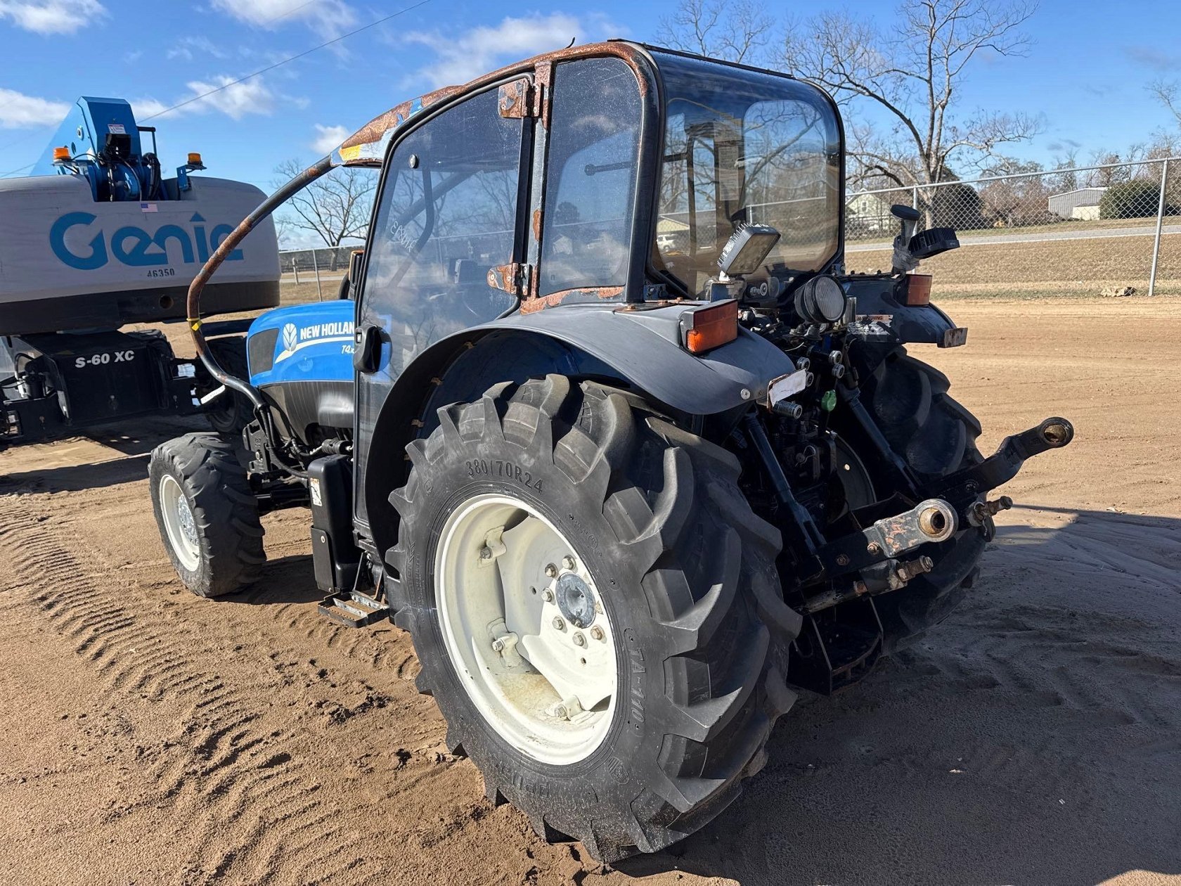 NEW HOLLAND T4.105F TRACTOR