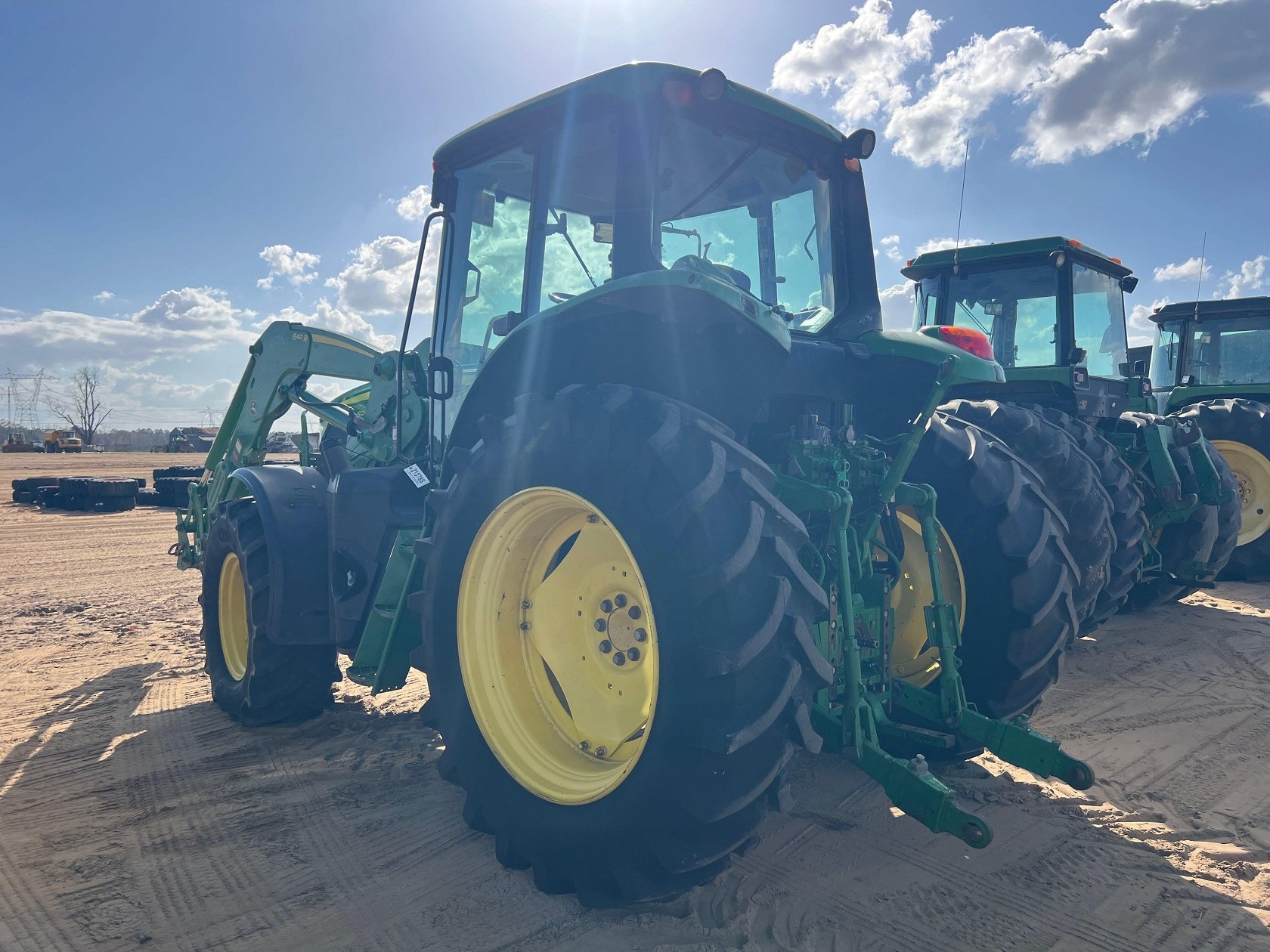 (INOP) JOHN DEERE 6120M TRACTOR