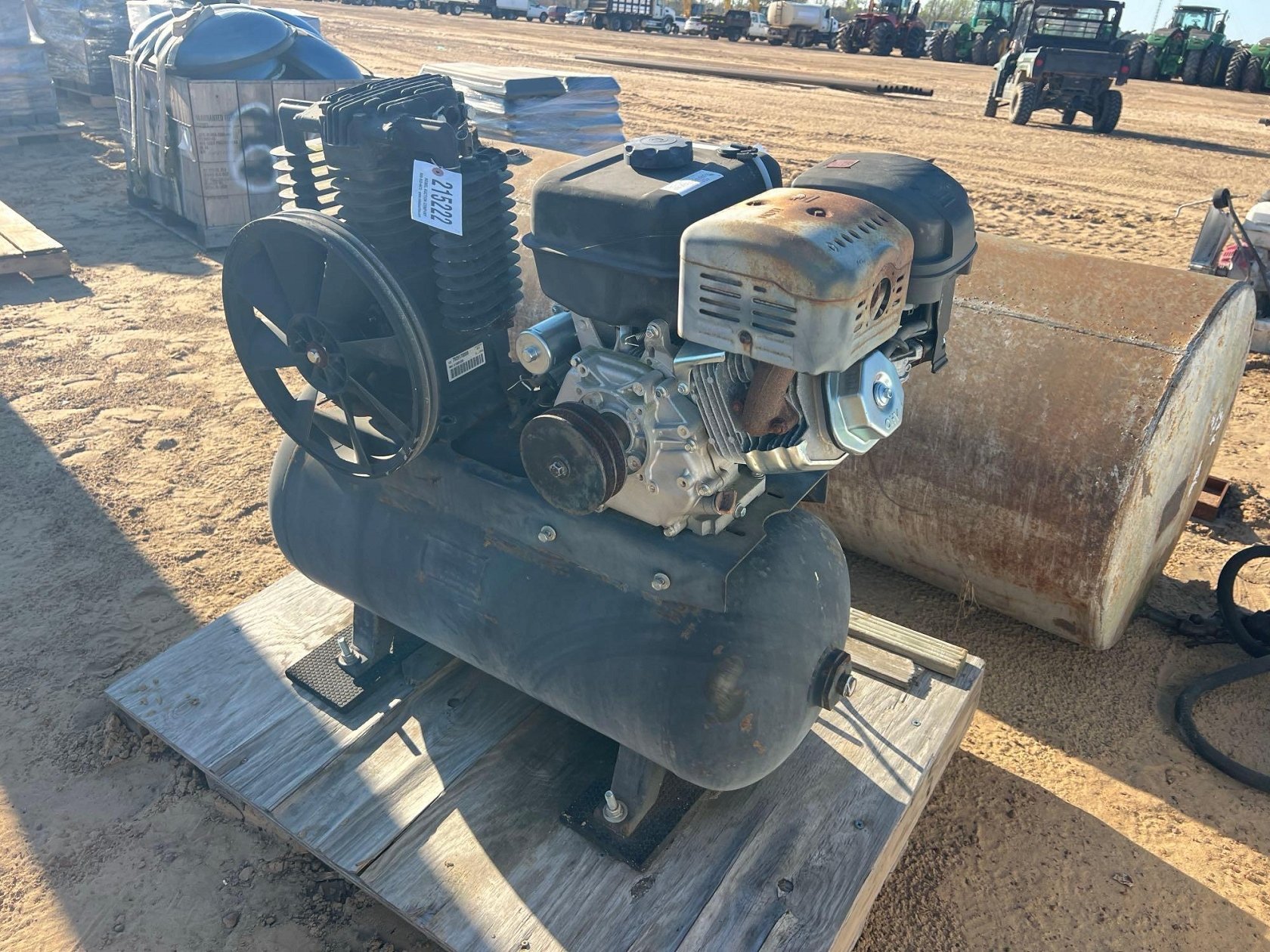 30 GALLON AIR COMPRESSOR