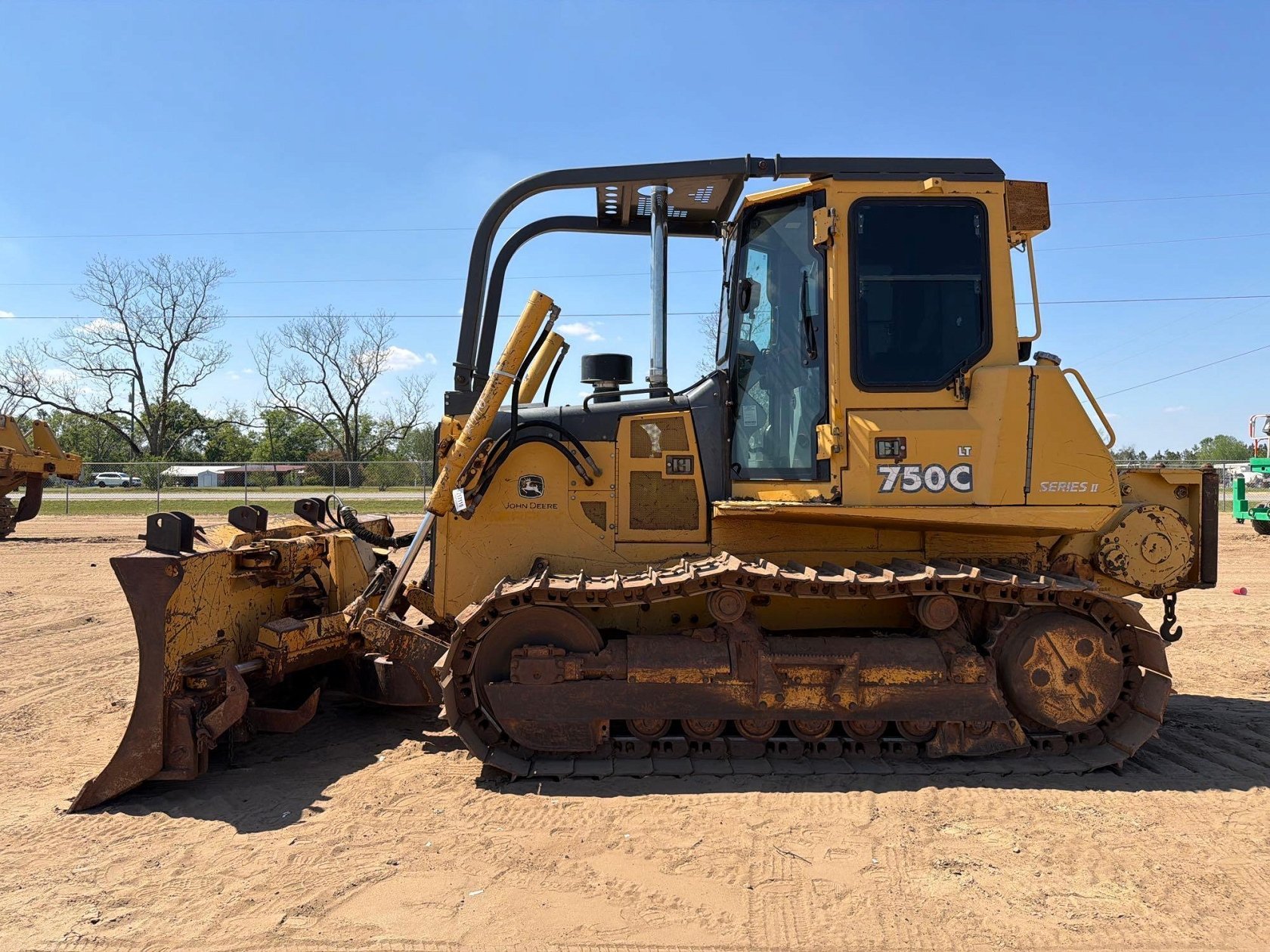 2004 JOHN DEERE 750C LT SERIES II CRAWLER DOZER
