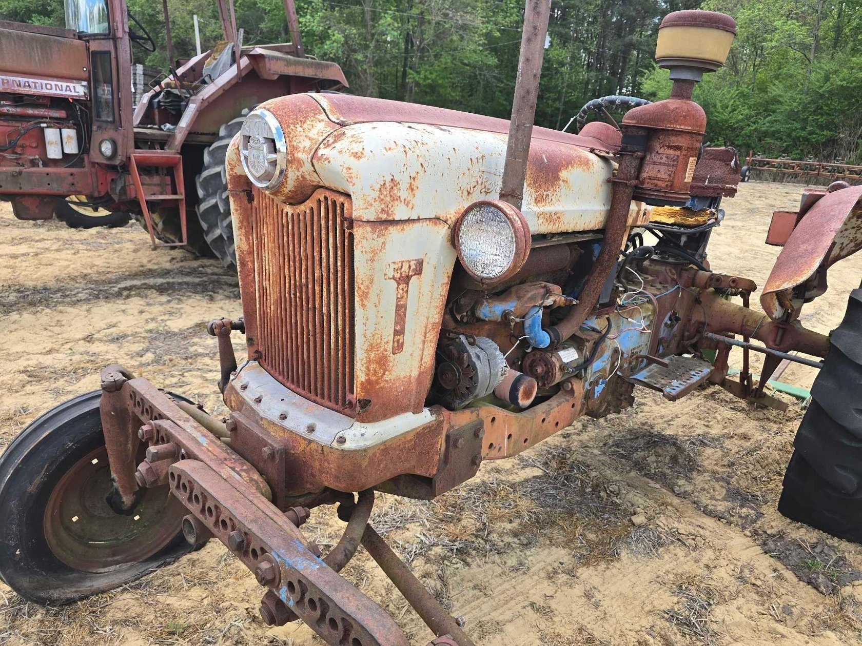 Ford 900 Engine FORD 900 SERIES HI-CROP TRACTOR
