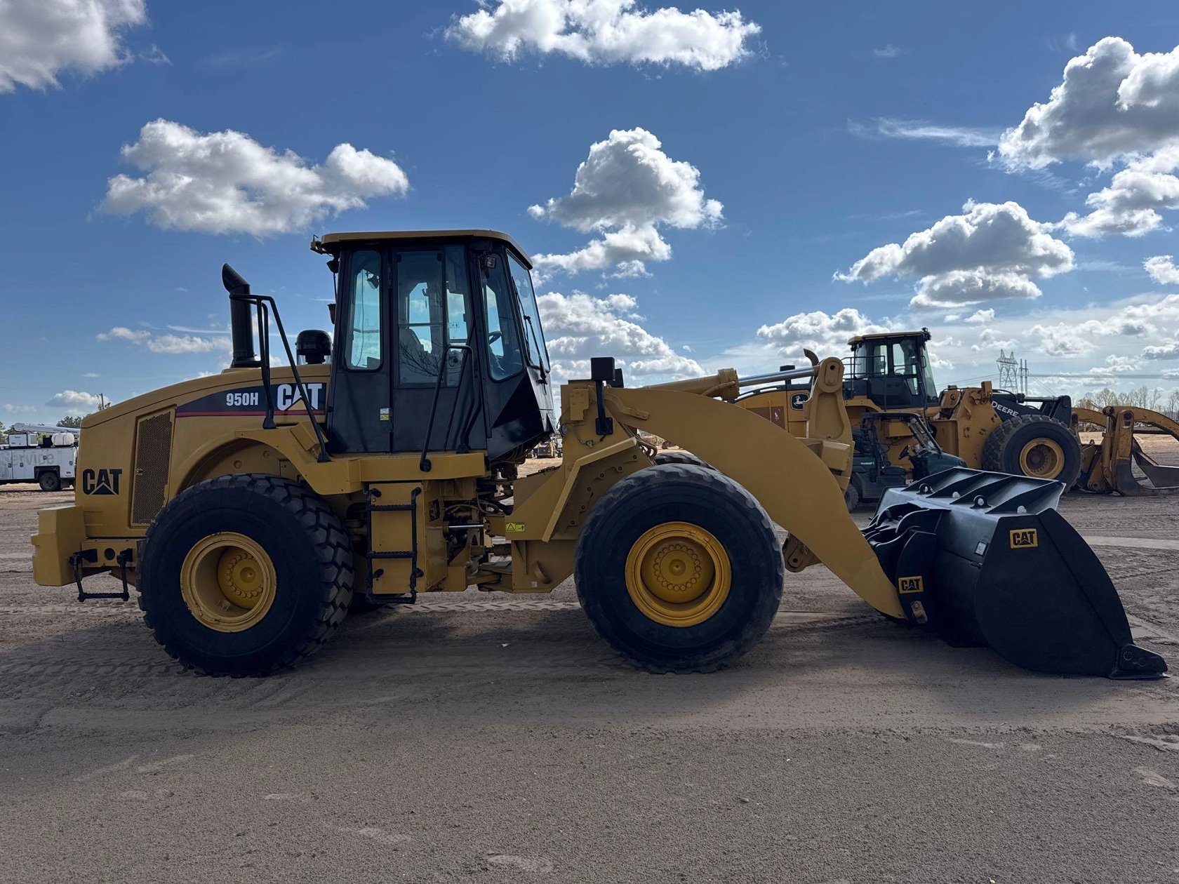 2011 CATERPILLAR 950H WHEEL LOADER