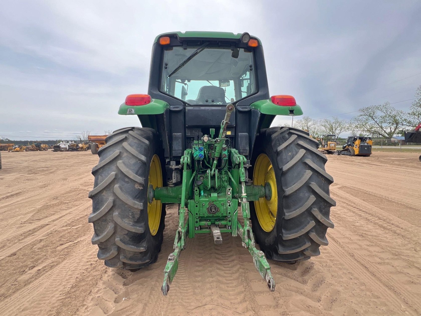 JOHN DEERE 6120M TRACTOR
