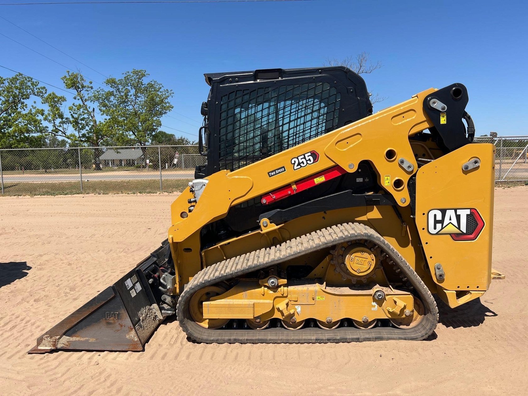 2024 CATERPILLAR 255 SKID STEER