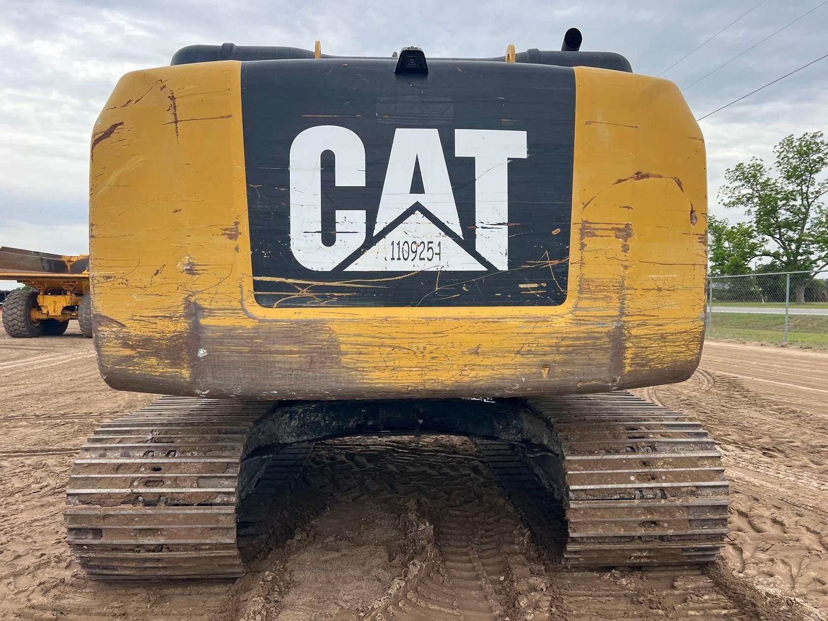 2017 CATERPILLAR 323FL EXCAVATOR