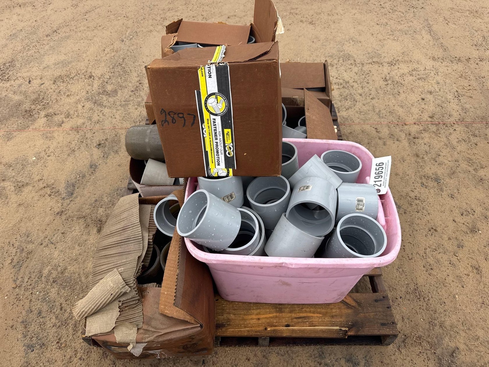 PALLET OF MISC PVC PIPE FITTINGS & PIECES