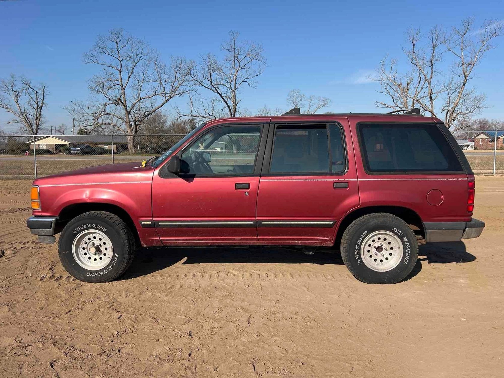 1992 FORD EXPLORER XLT SUV