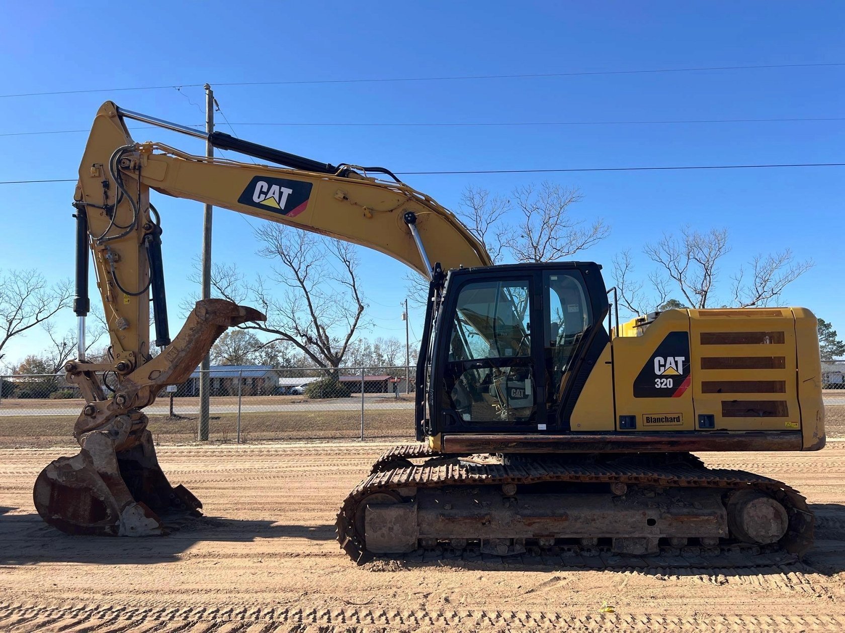 Inop Equipment Rackets (INOP) 2018 CATERPILLAR 320 EXCAVATOR