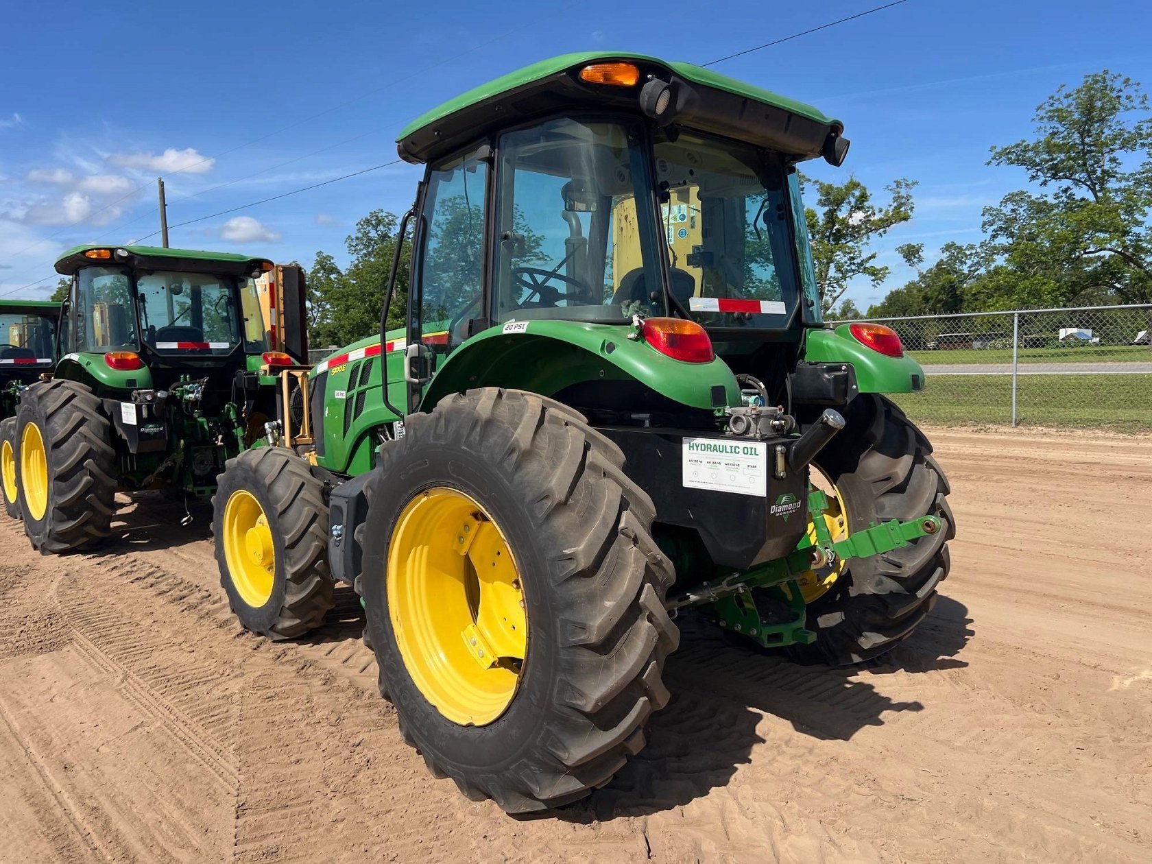 JOHN DEERE 5100E TRACTOR