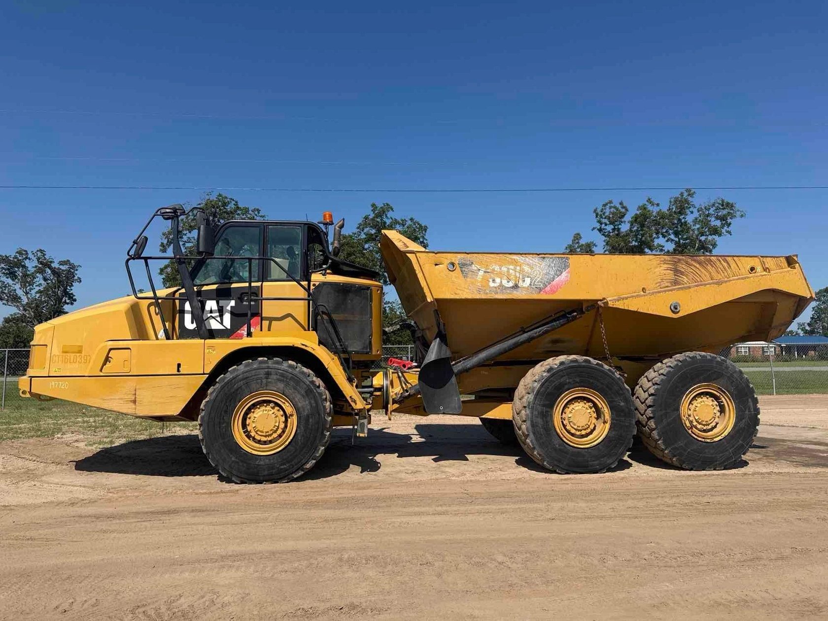 2016 CATERPILLAR 730C2 OFF ROAD DUMP
